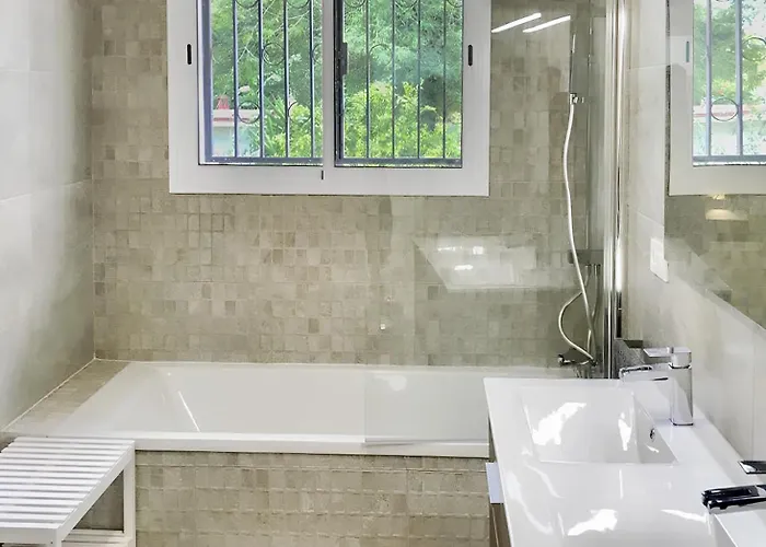 Villa Alamos Jerez I Piscina Salada Climatizada I Bbq I Jardines I 850m2