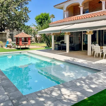 Villa Alamos Jerez I Piscina Salada Climatizada I Bbq I Jardines I 850m2 *